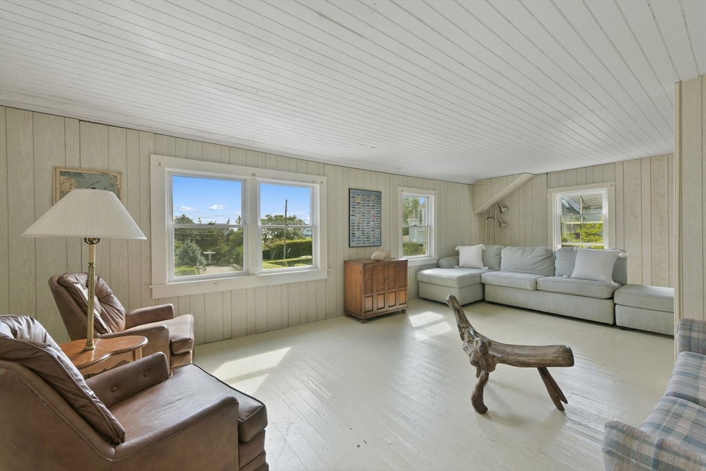 Barnstable, Massachusetts 02647, United States, 7 Bedrooms Bedrooms, ,5 BathroomsBathrooms,Residential,Active,219931