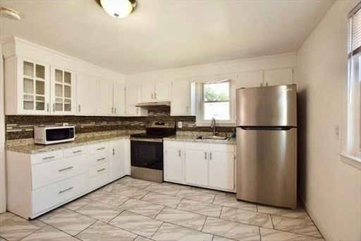 15 Jewett St
