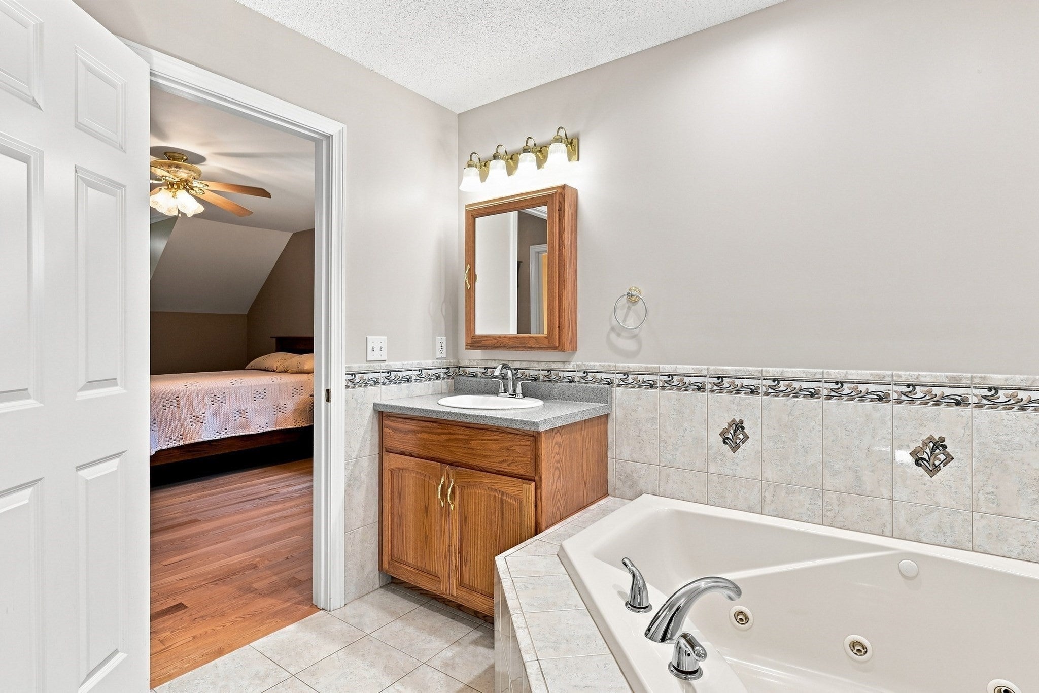 1604 Center St, Ludlow, MA, 1604 Center St, Ludlow, MA Photo #24