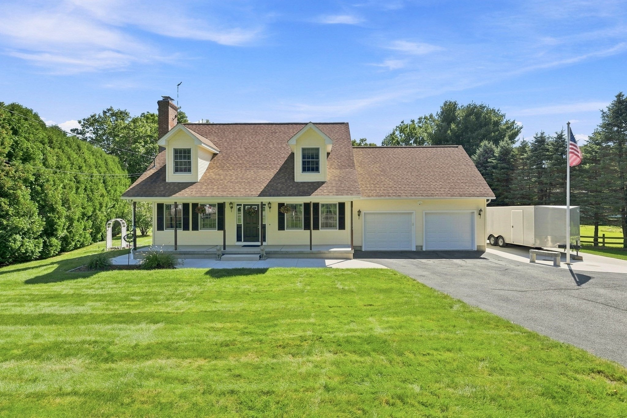Photo of 1604 Center St, Ludlow, MA