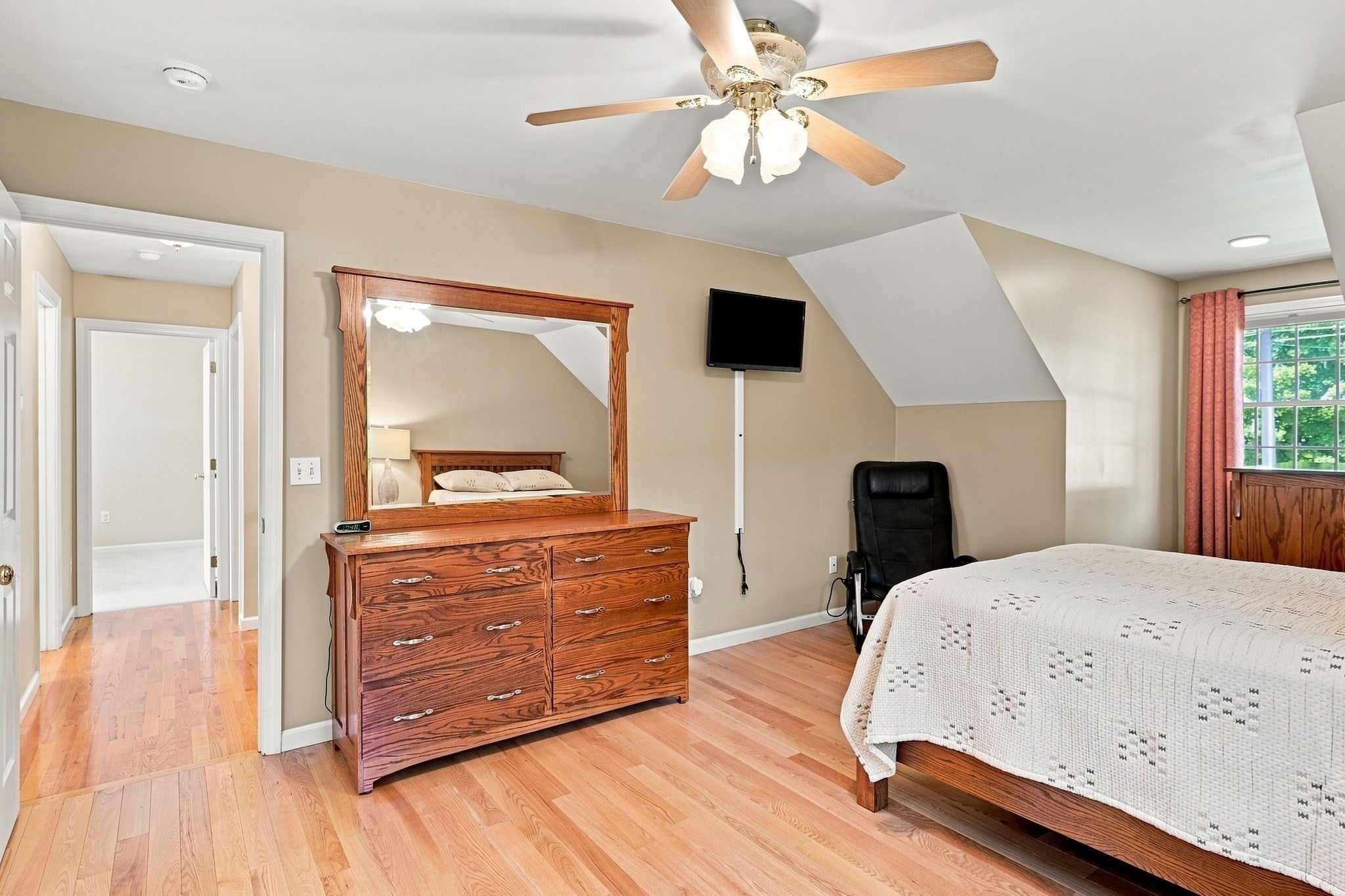 1604 Center St, Ludlow, MA, 1604 Center St, Ludlow, MA Photo #21