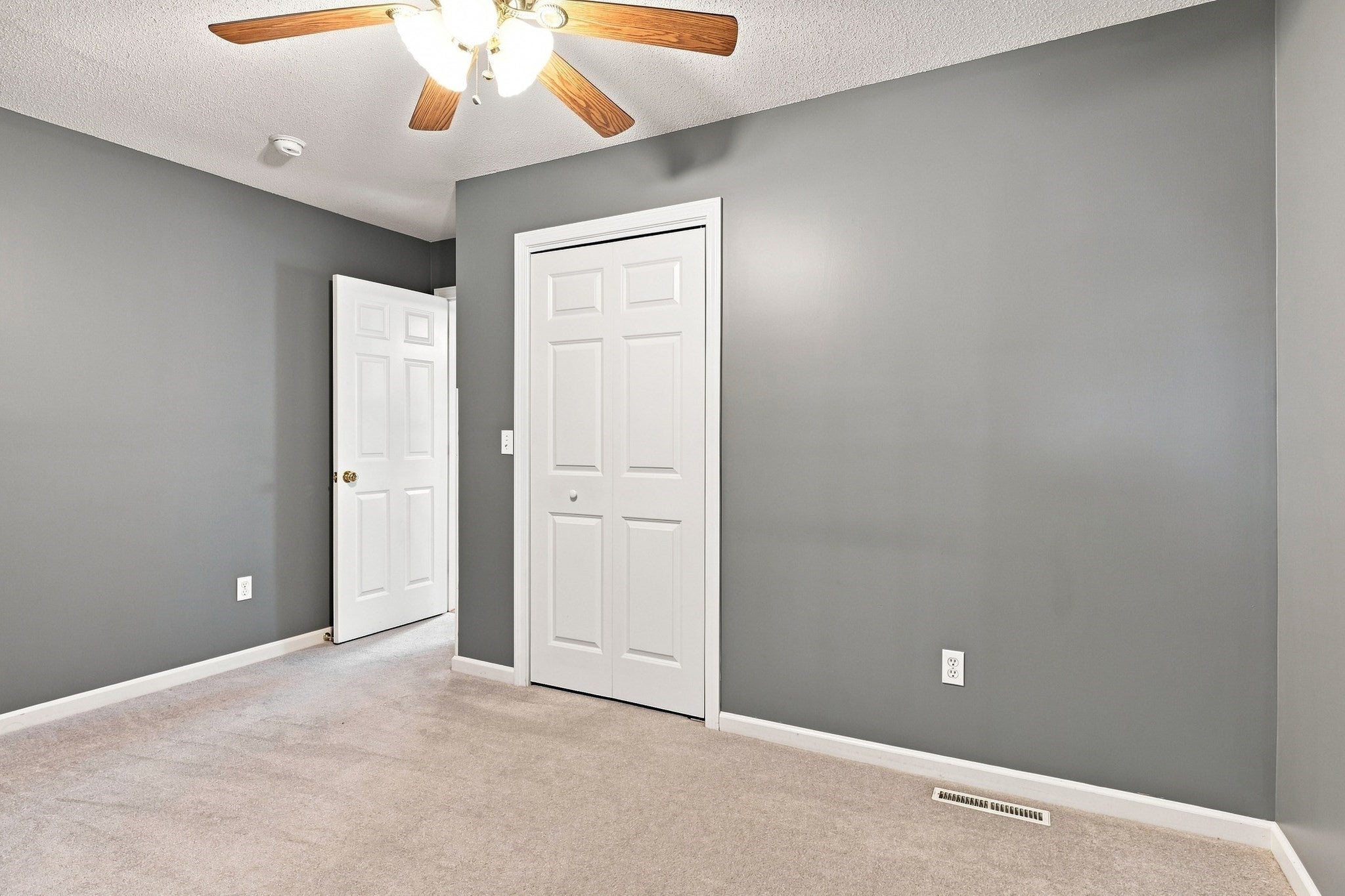 1604 Center St, Ludlow, MA, 1604 Center St, Ludlow, MA Photo #28