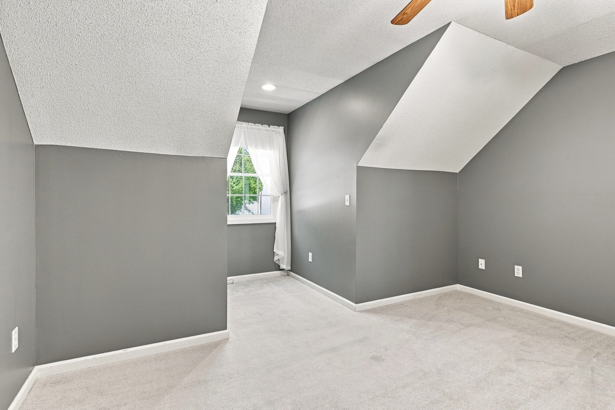 1604 Center St, Ludlow, MA, 1604 Center St, Ludlow, MA Photo #27