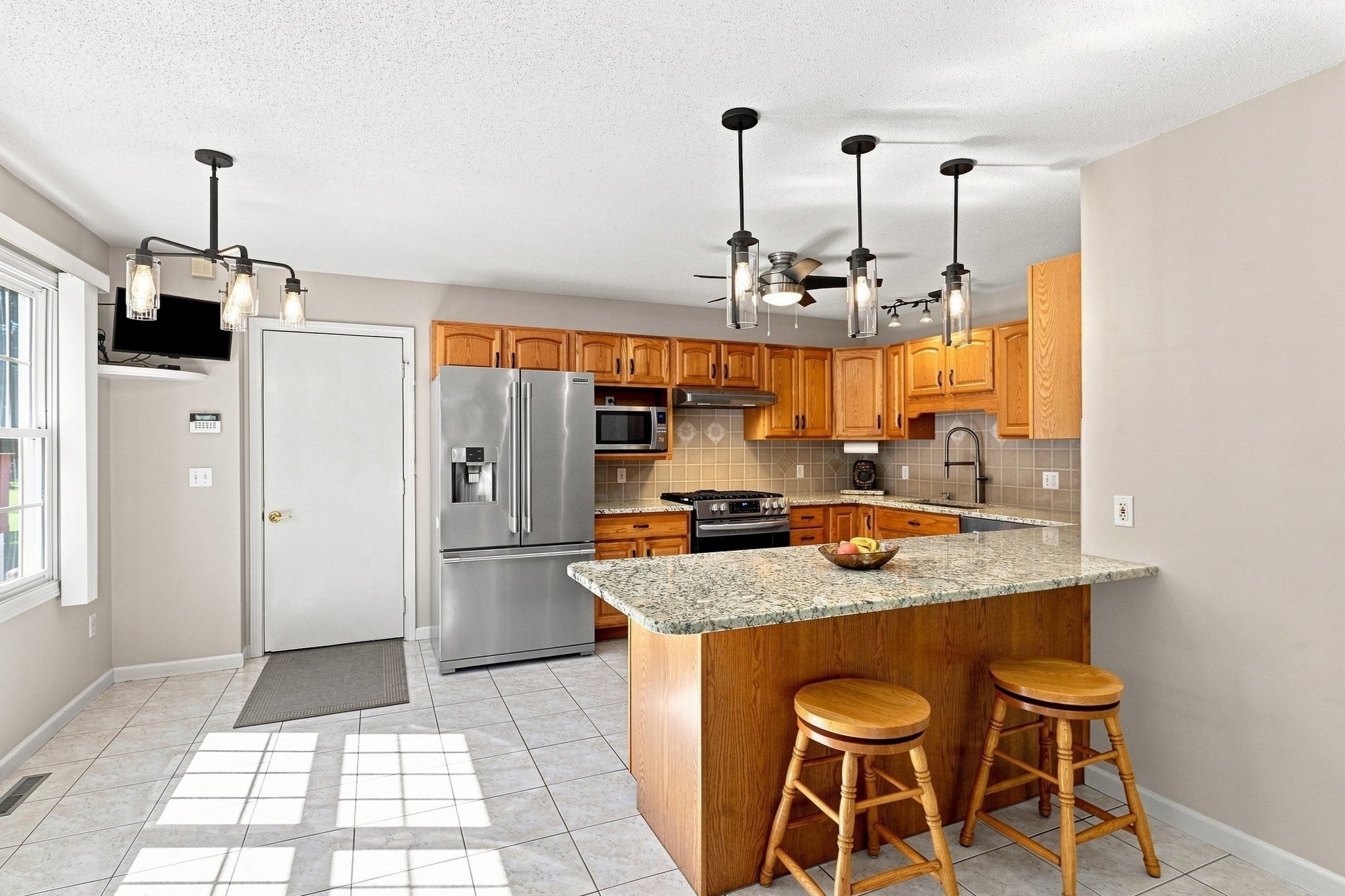 1604 Center St, Ludlow, MA, 1604 Center St, Ludlow, MA Photo #8