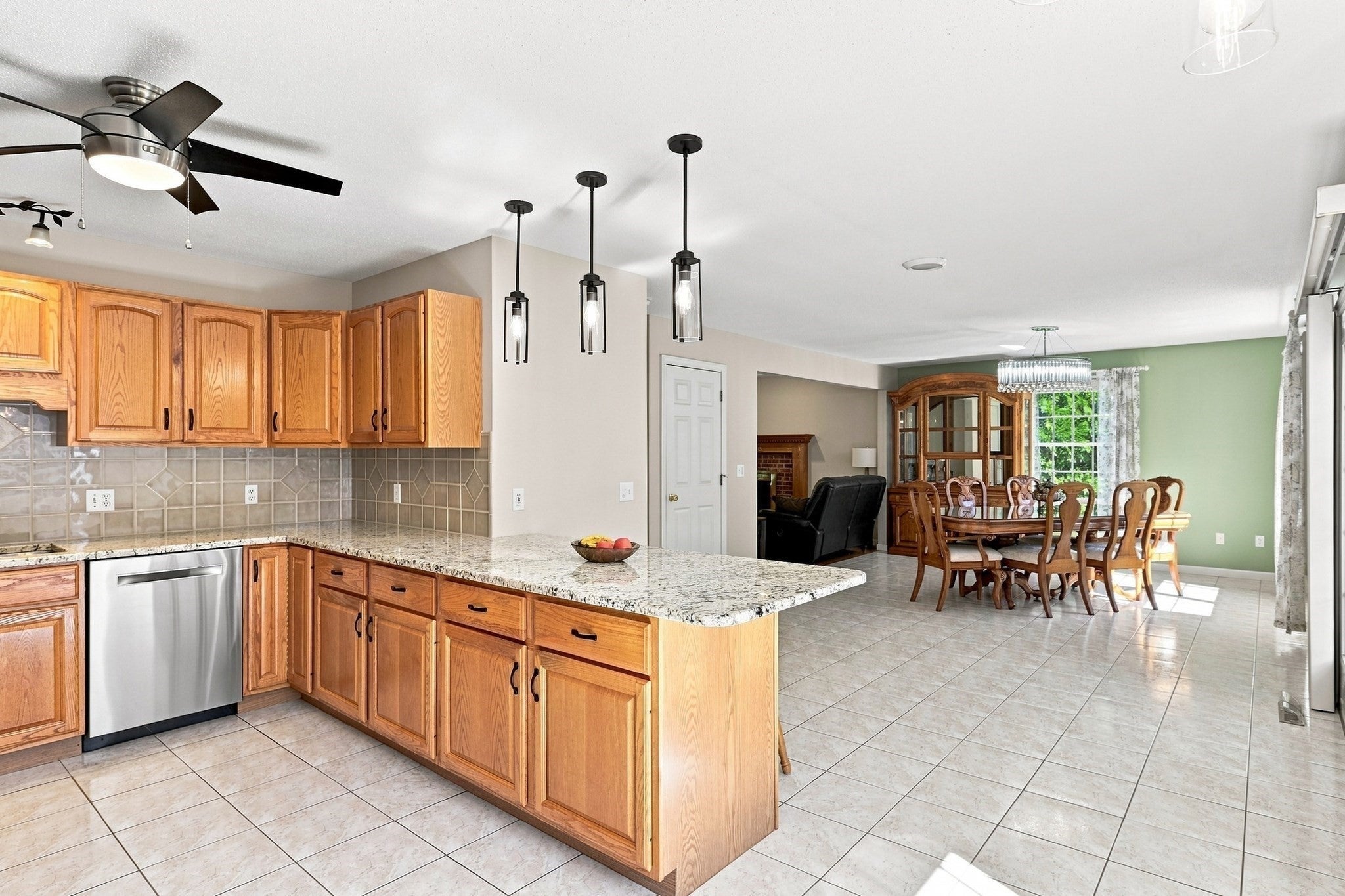 1604 Center St, Ludlow, MA, 1604 Center St, Ludlow, MA Photo #7