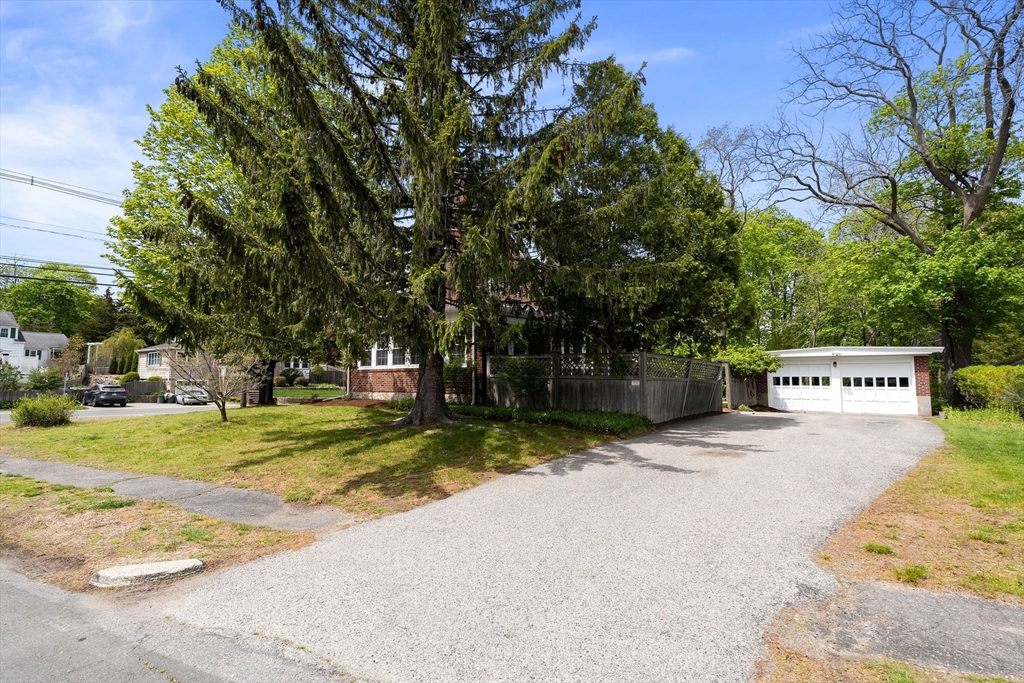 106 Central St, Hingham, MA Photo #38