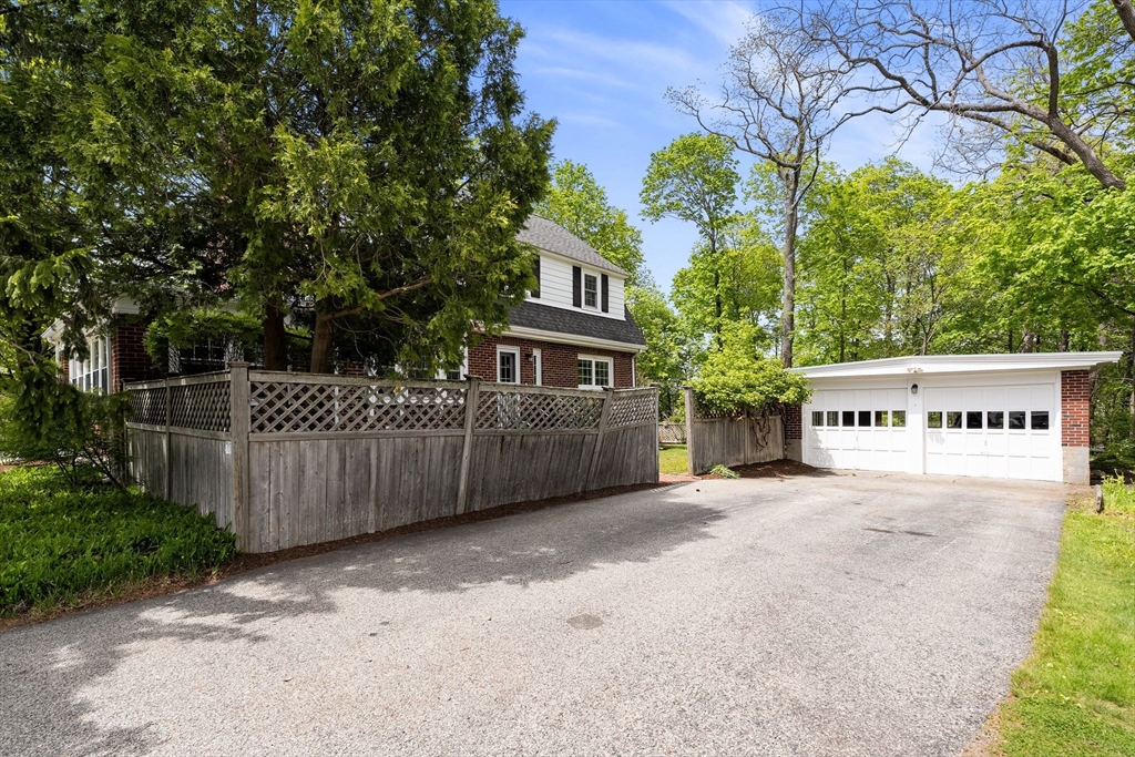 106 Central St, Hingham, MA Photo #37