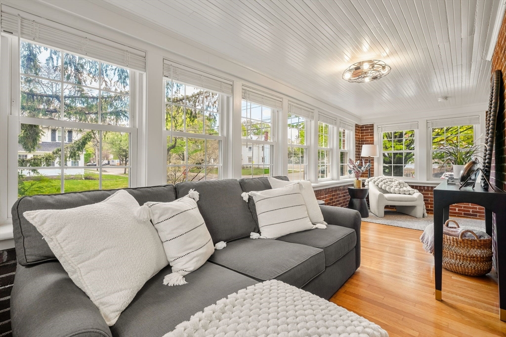 106 Central St, Hingham, MA Photo #14