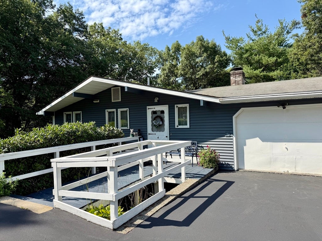4 Highland Circle, Montague, MA Photo #6