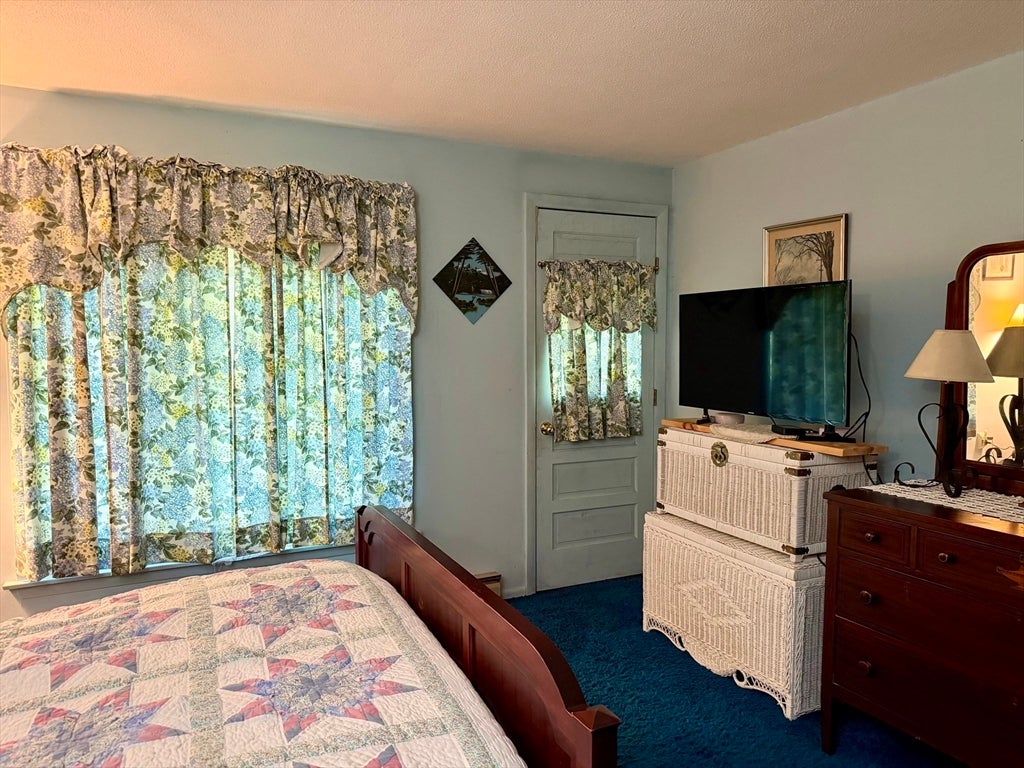 4 Highland Circle, Montague, MA Photo #27