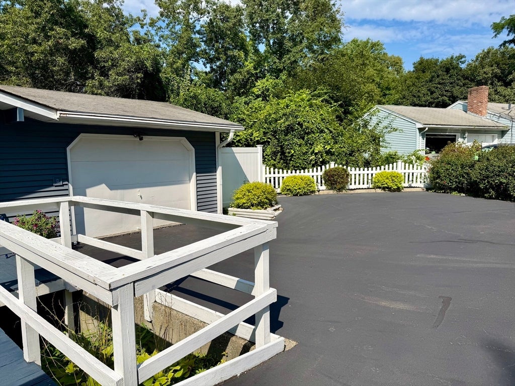 4 Highland Circle, Montague, MA Photo #7
