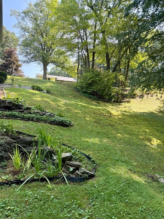 4 Highland Circle, Montague, MA Photo #11
