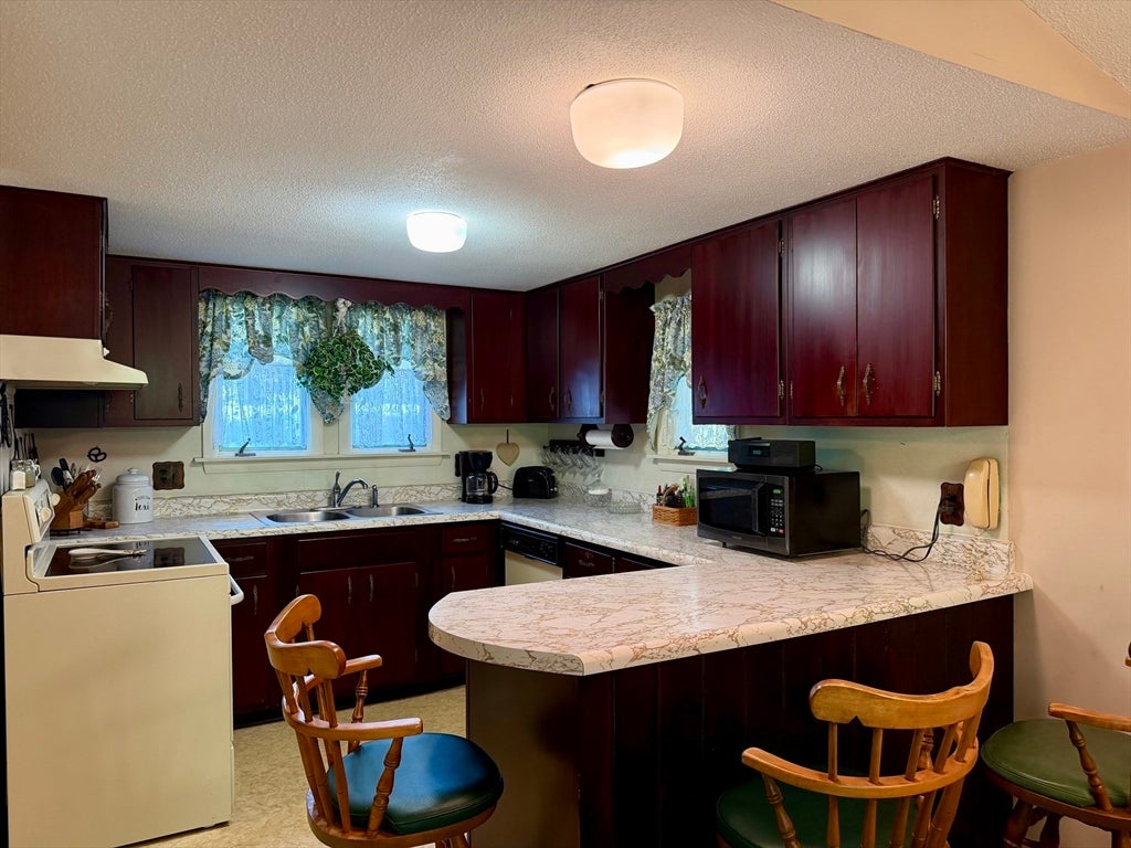 4 Highland Circle, Montague, MA Photo #21