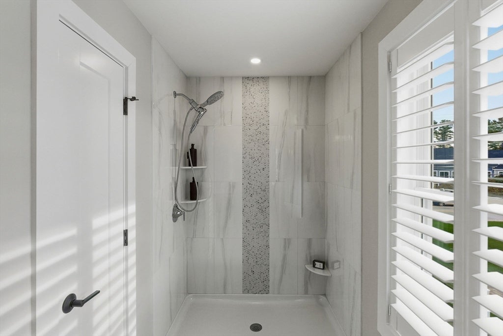 50 Elise Avenue #25, Londonderry, NH, 50 Elise Avenue #25, Londonderry, NH Photo #32