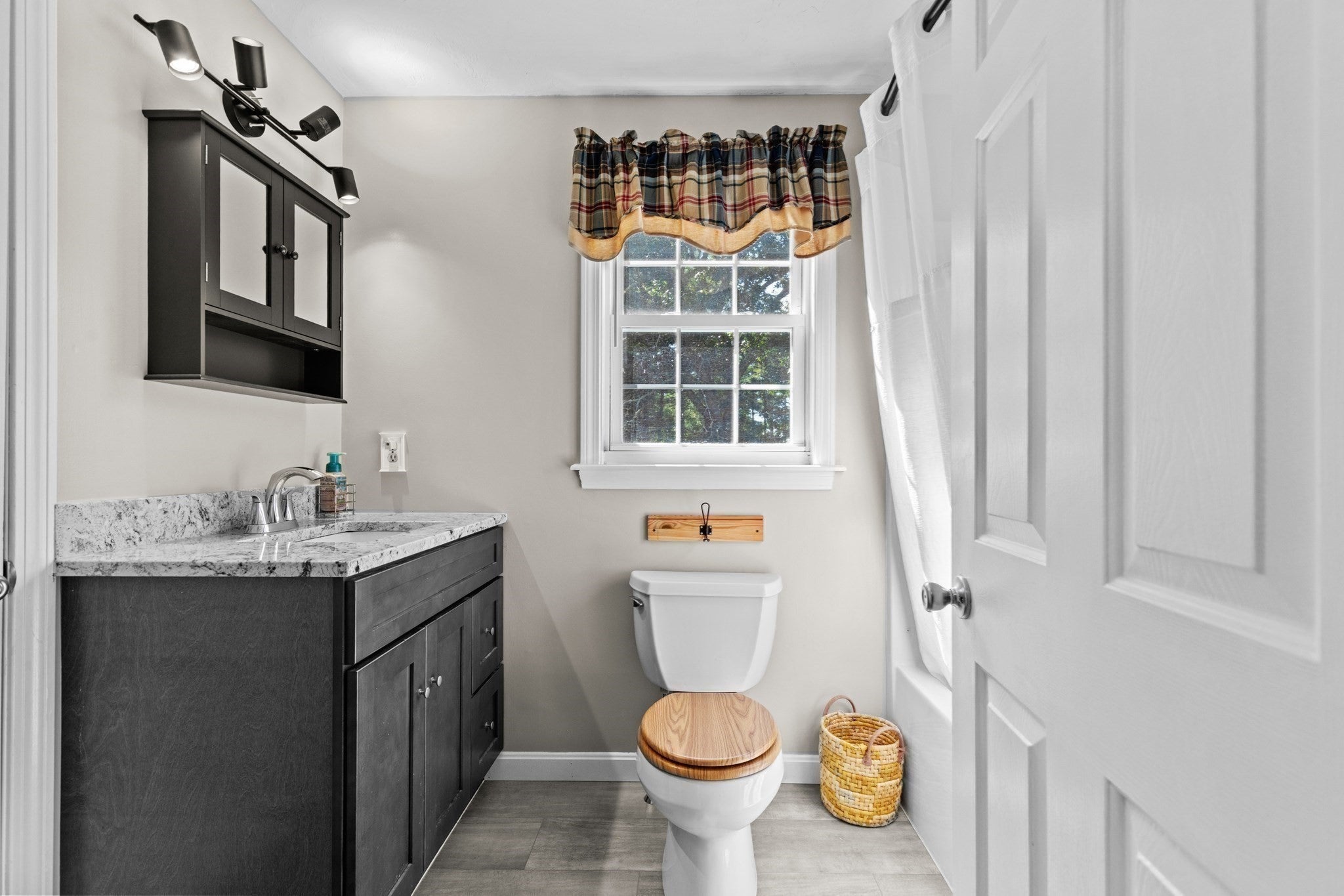 53 Myles Standish Dr, Carver, MA Photo #18