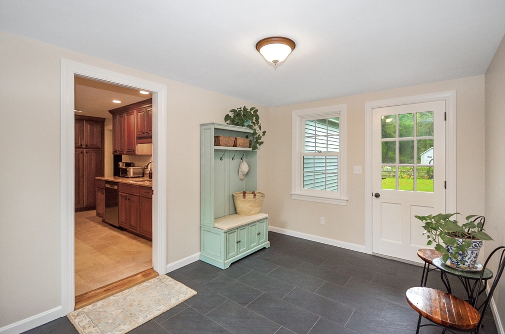 5 Merriam Rd