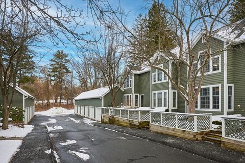 Photo of 75 Amity Place #75, Amherst, MA 01002 (MLS # 73471665)