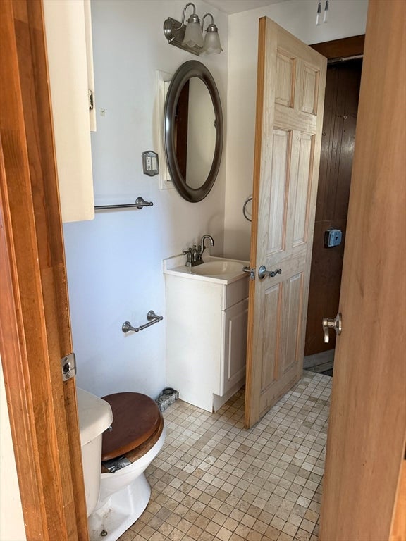 21 Everett St, Fall River, MA Photo #10