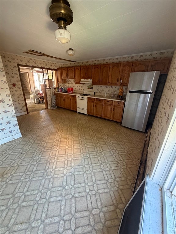 21 Everett St, Fall River, MA Photo #5