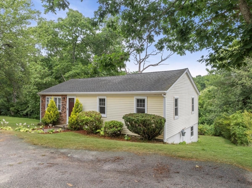 11 Peaceful Ln