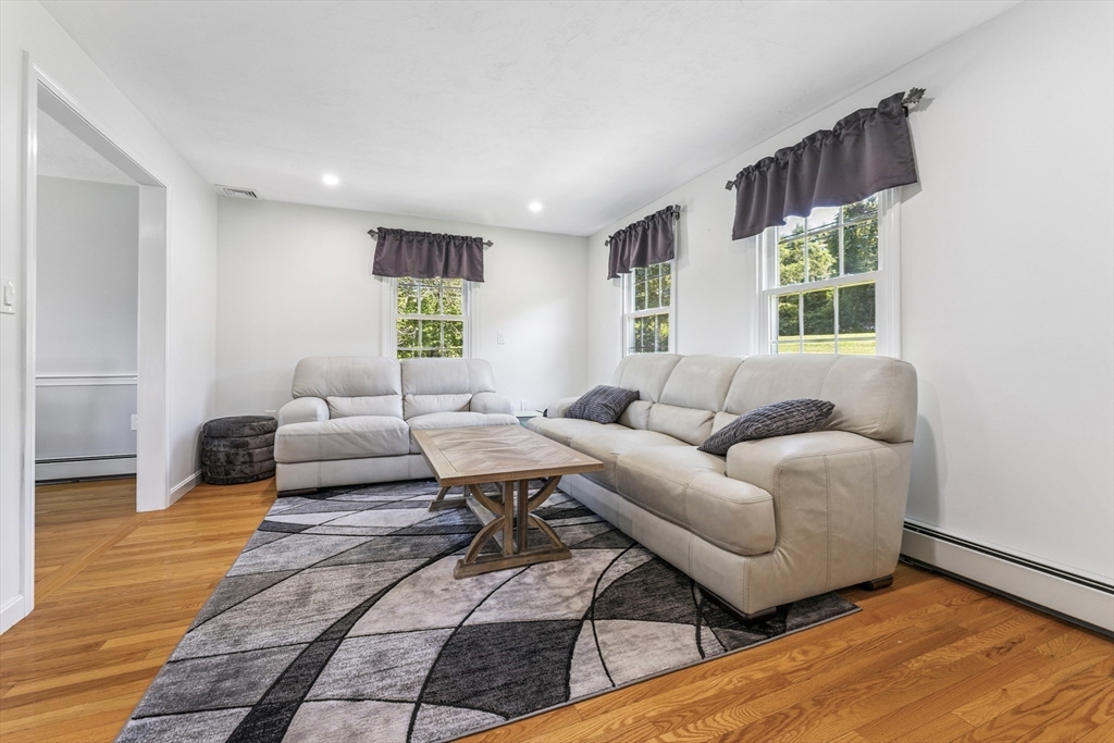 4 Asylum St