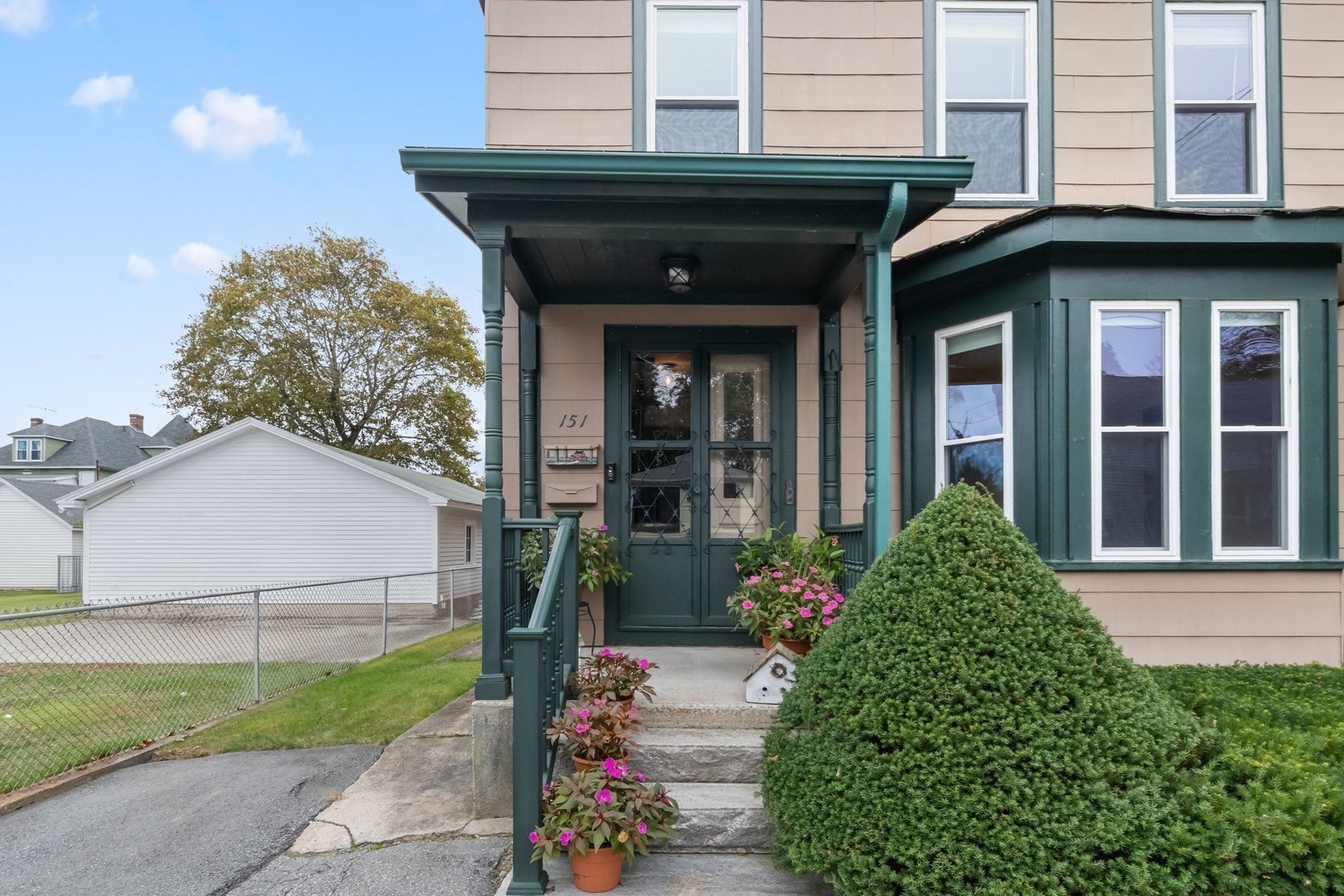 151 West St