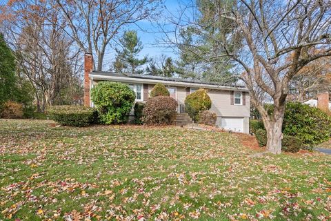 10 Beechwood Drive Rutland MA 01543