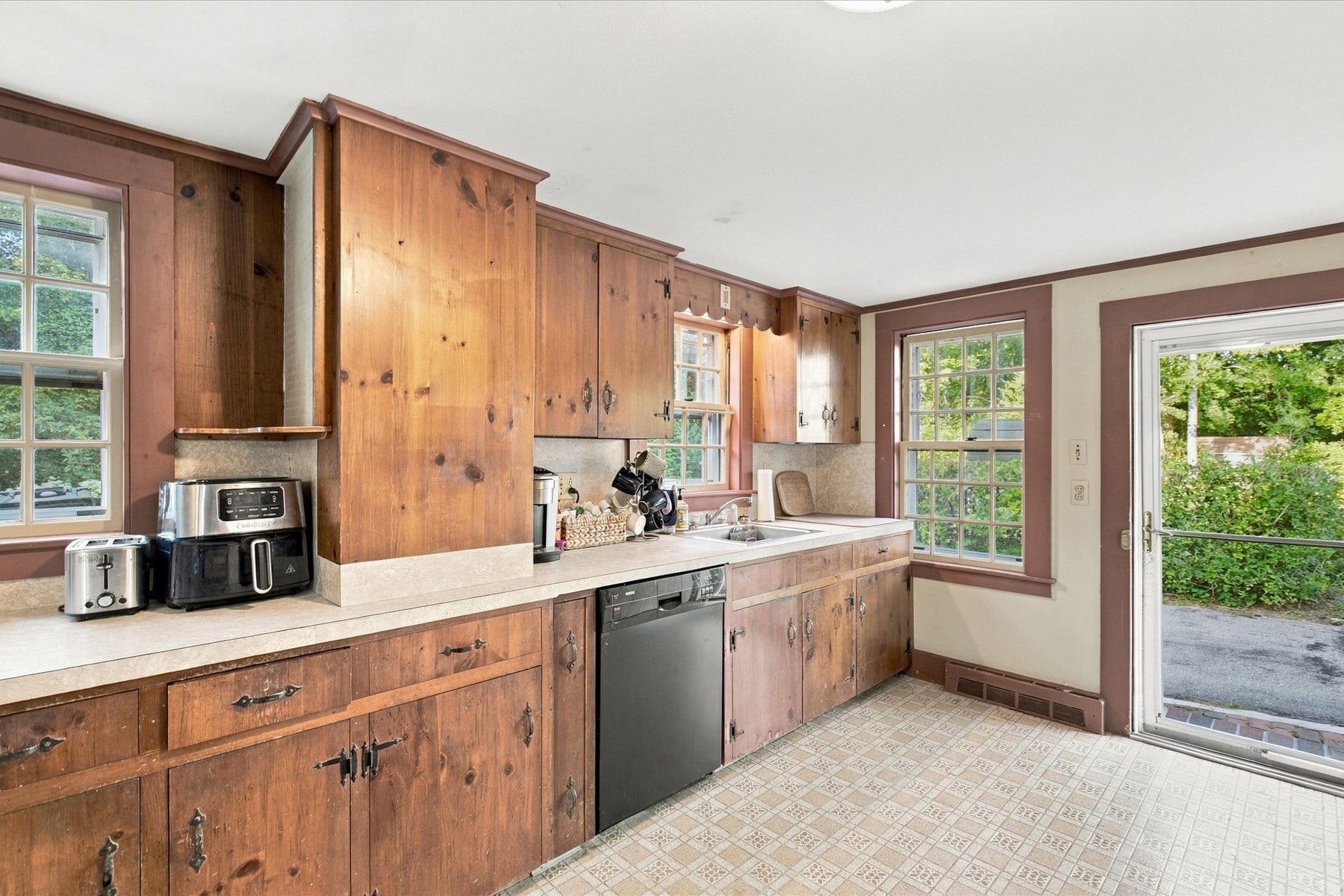 170 Lakeview Ave, Falmouth, MA Photo #11