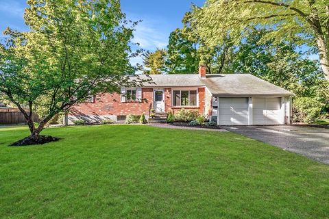 8 Waveney Rd Framingham MA 01701