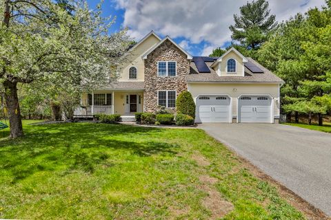 Photo of 11 Arthur Avenue, Chelmsford, MA 01824 (MLS # 73515540)