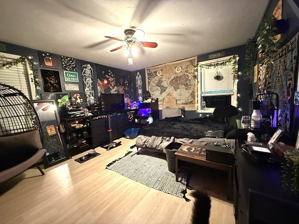 199 Perry Ave 10