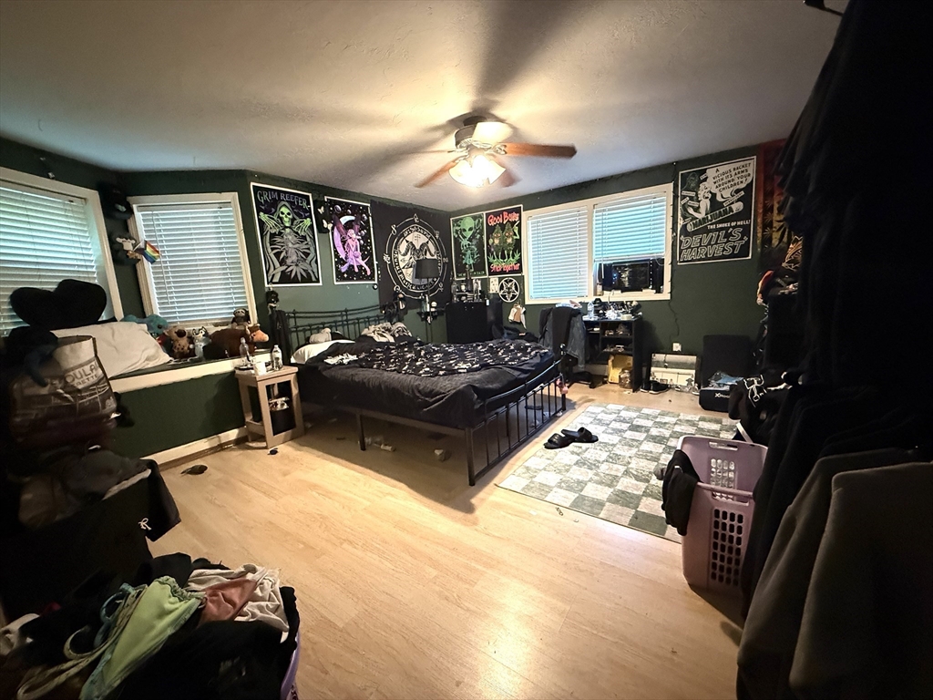 199 Perry Ave 10