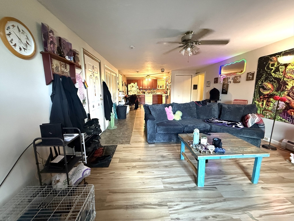 199 Perry Ave 10
