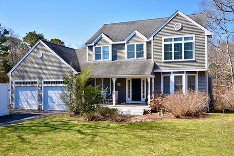 11 Oak Bluff Rd Bourne MA 02562