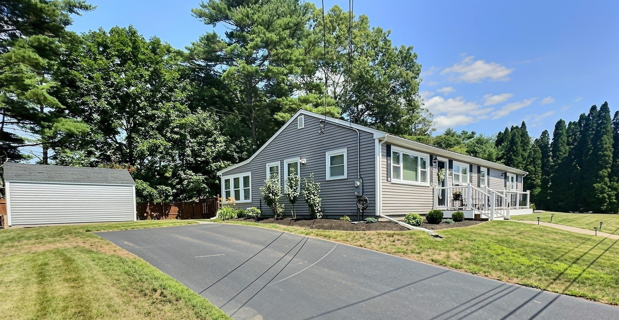 2 Mcfarlin Rd, Carver MA 02330