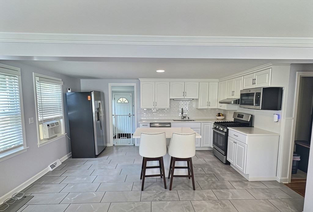 2 Mcfarlin Rd, Carver, MA Photo #3