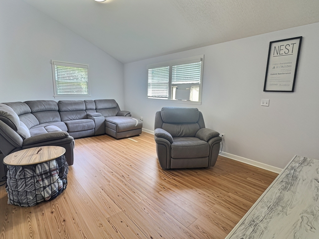 2 Mcfarlin Rd, Carver, MA Photo #12
