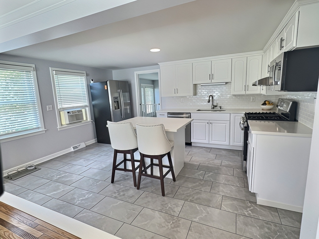 2 Mcfarlin Rd, Carver, MA Photo #9