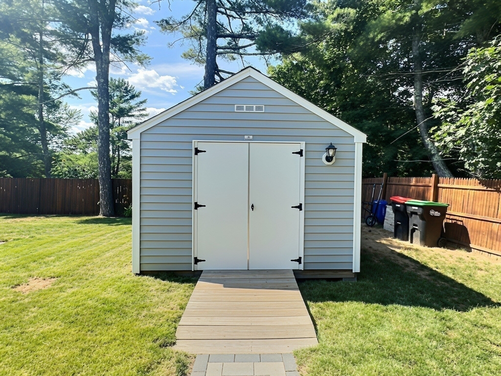 2 Mcfarlin Rd, Carver, MA Photo #32