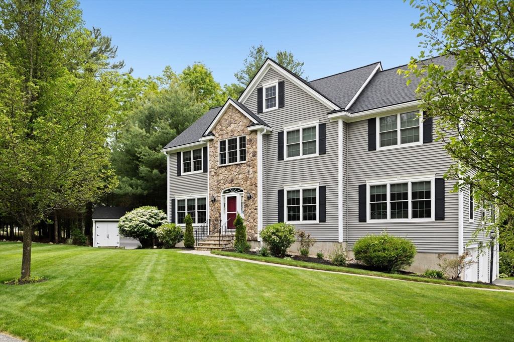 1 Eleanor Dr