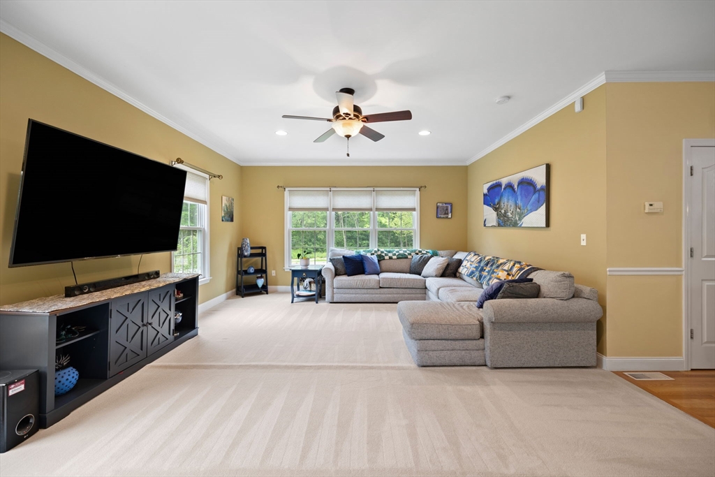 1 Eleanor Dr