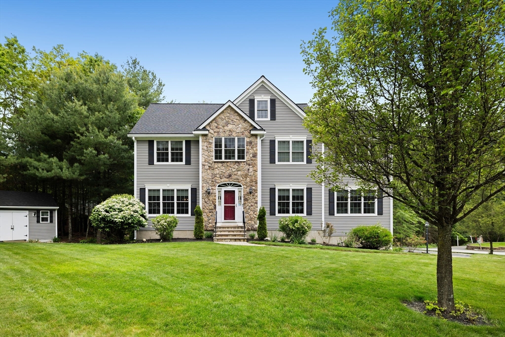 1 Eleanor Dr