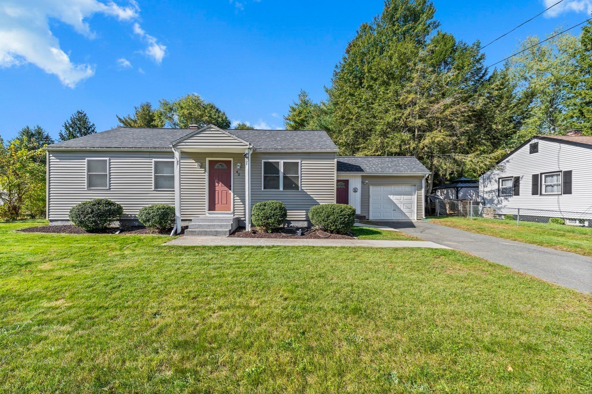 42 Holland Dr, East Longmeadow, MA, 42 Holland Dr, East Longmeadow, MA Photo #1