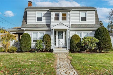 2 Martin St Marblehead MA 01945