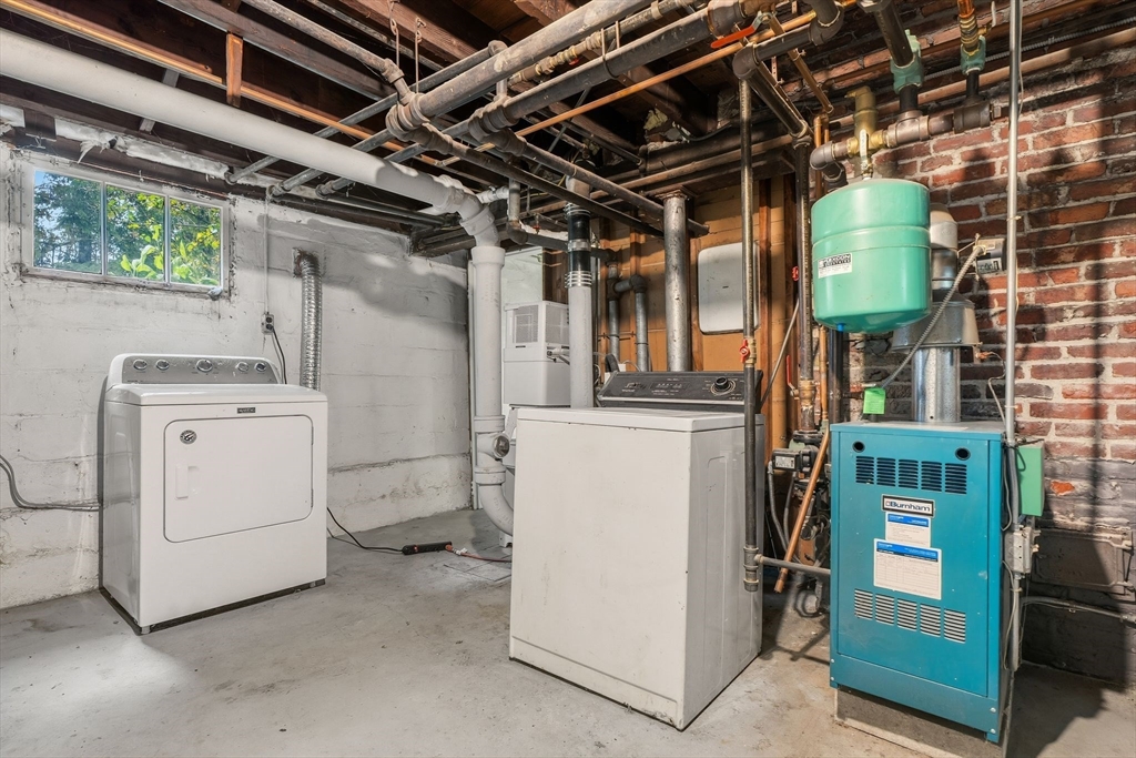 Belmont, Massachusetts 02478, United States, 4 Bedrooms Bedrooms, ,3 BathroomsBathrooms,Residential,Active,227861