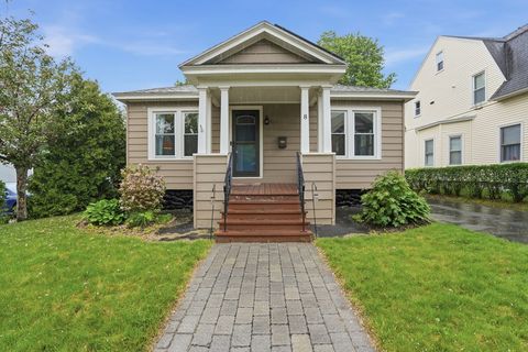 Photo of 8 Carver Street, Worcester, MA 01604 (MLS # 73521368)