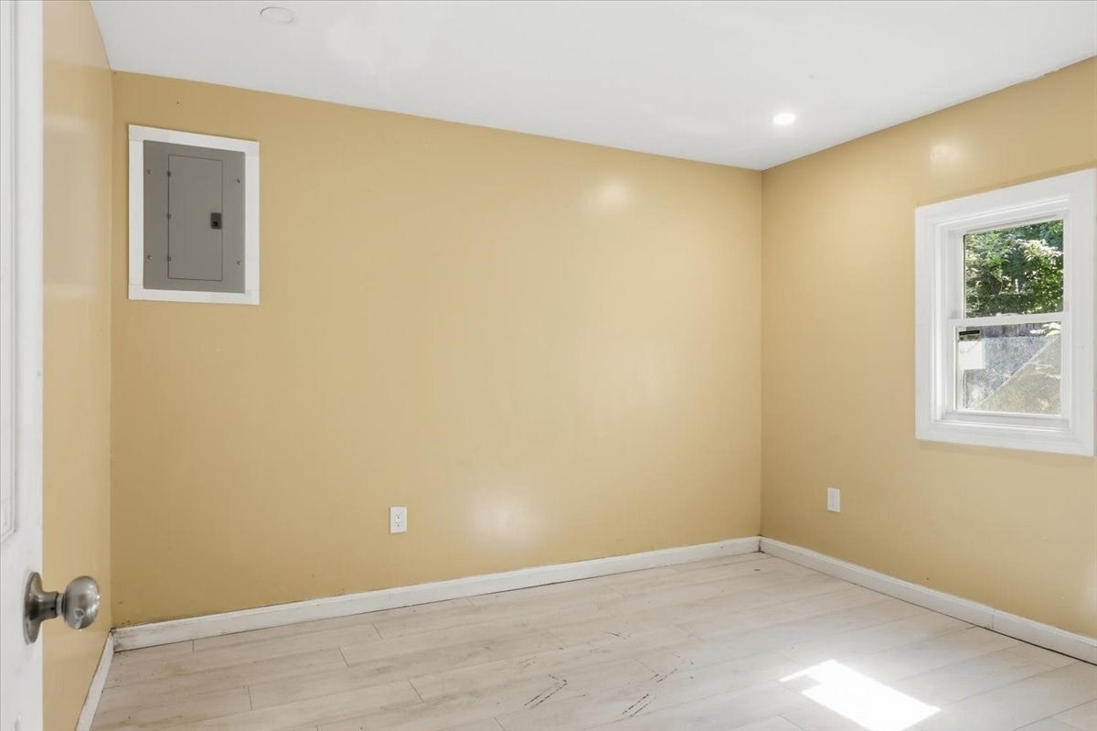 529 Howard St, Brockton, MA Photo #17