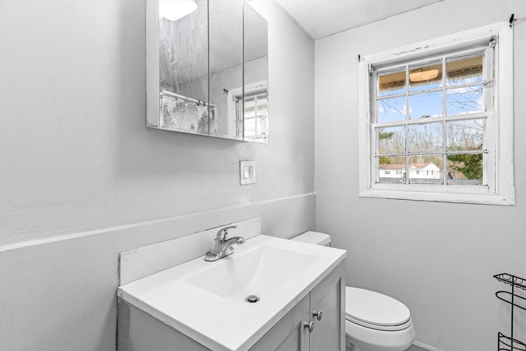 529 Howard St, Brockton, MA Photo #11
