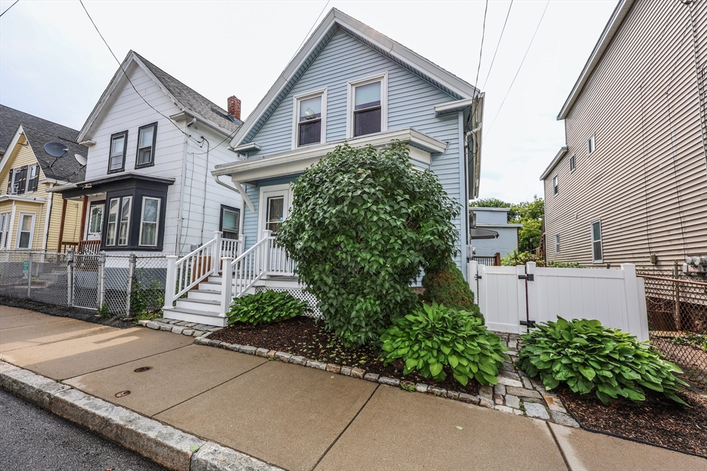 76 Newhall St