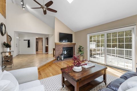 18B Pilgrim Dr 24 Westford MA 01886